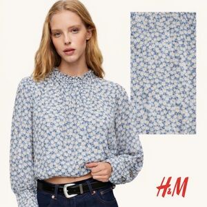 H&M | S | Blue Floral Smocked-Neck Long-Sleeve Top